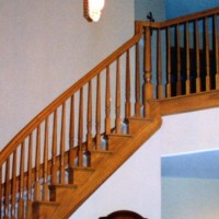 Oak Colonial Railing:  Colonial Pickets